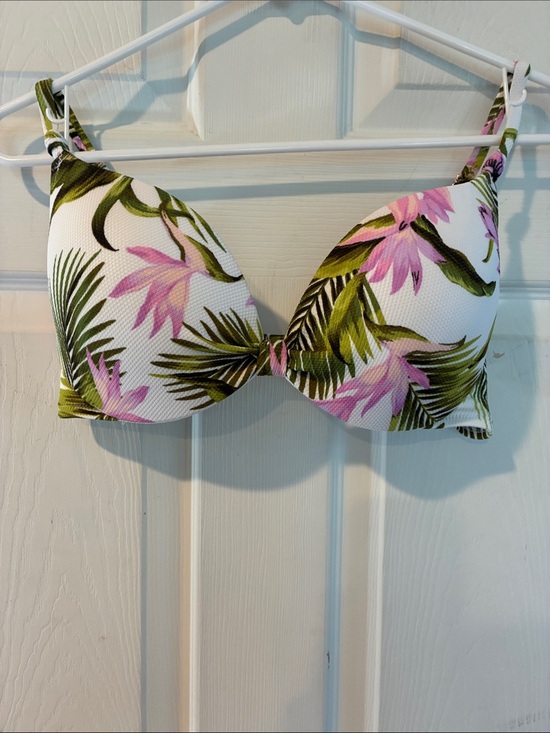 Shade Shore Other - Shade Shore Size 36 C Floral Padded Bikini Top in White, Pink & Green